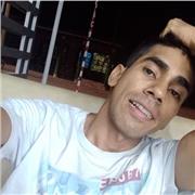 Profesor de musica teorica y ritmica, estudiante universitario de la misma carrera, especializado en gutarra